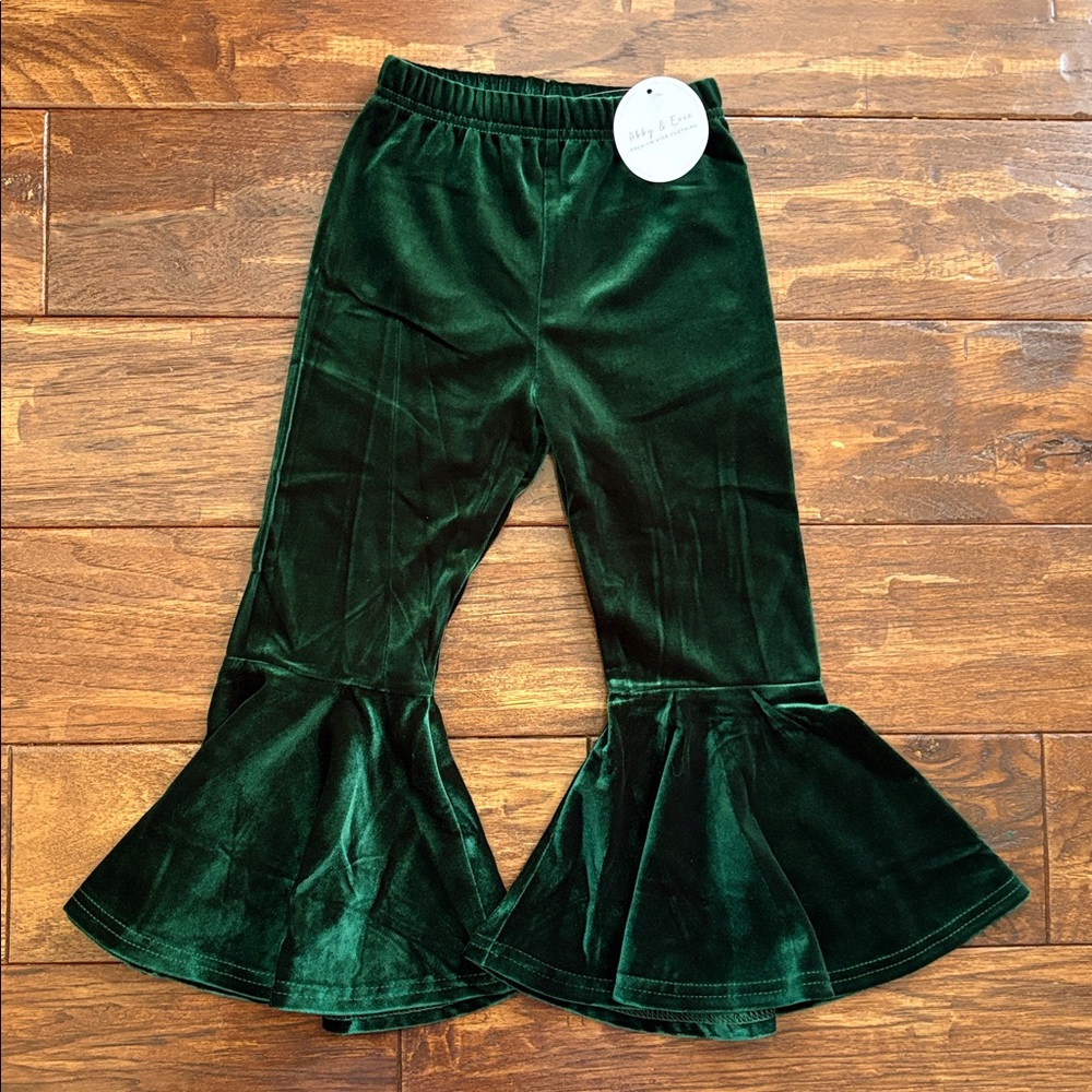 Abby and Evie Green Velvet Girl Flare Pants. NWT Size 4